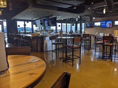 Chicken N Pickle - Grand Prairie thumbnail