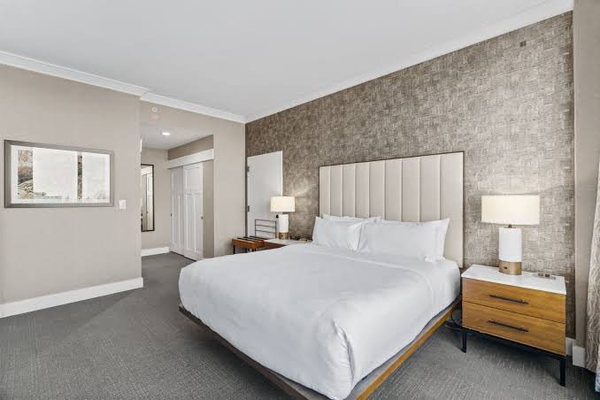 Horseshoe Bay Resort - Image 3