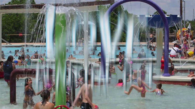 Love Municipal Pool - Image 2