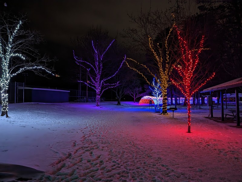 Maple Street Park and Pool - Image 3