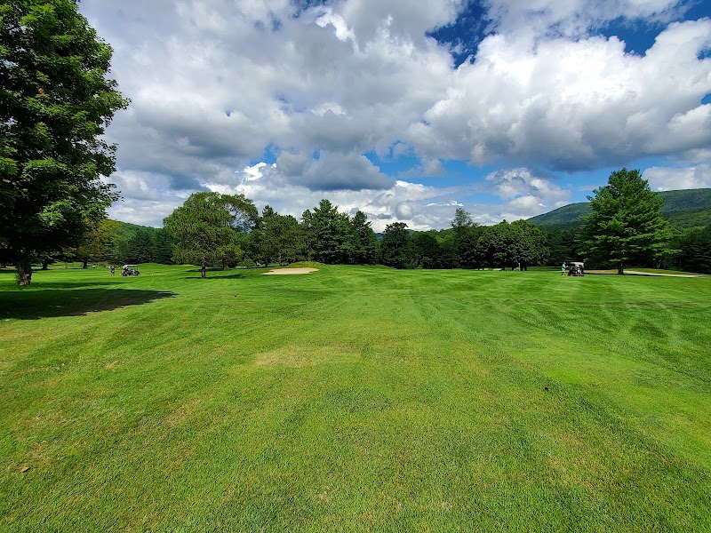 Manchester Country Club - Image 2