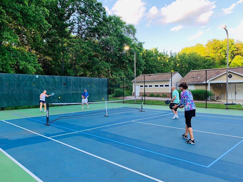 Oakton Swim & Racquet Club - Image 2