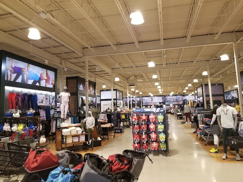DICK'S Sporting Goods - Image 3