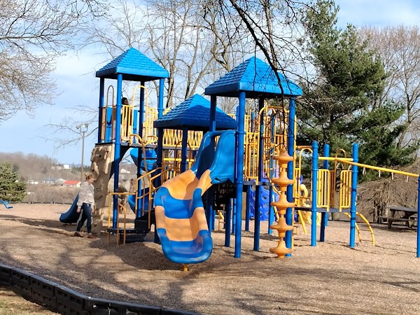 East Marion Park thumbnail