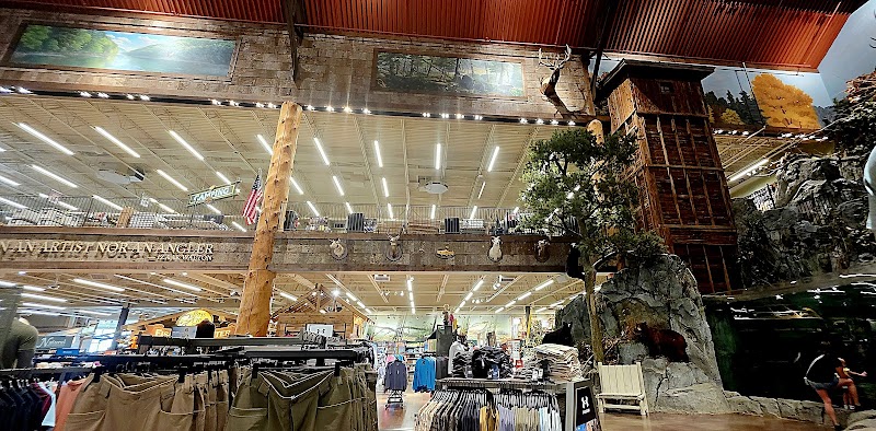 Bass Pro Shops - Image 2