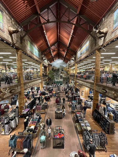 Bass Pro Shops - Image 3