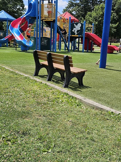 Parkersburg City Park - Image 2