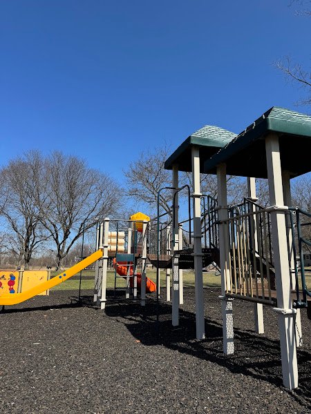 Northland Manor Park - Image 3