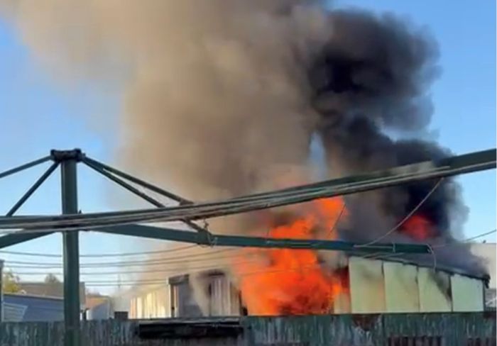 Blaze destroys garage