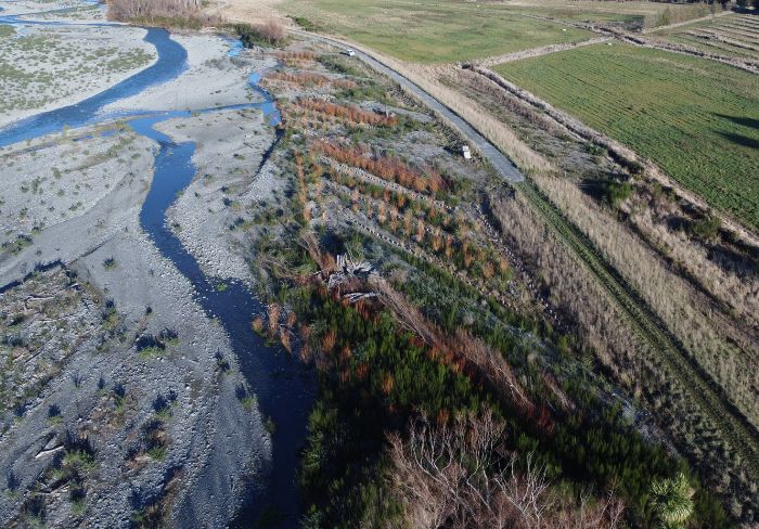 Stopbank work slowed, gravel extraction ramps up