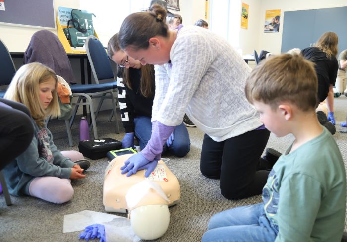 Homeschoolers put heart into lifesaving skills