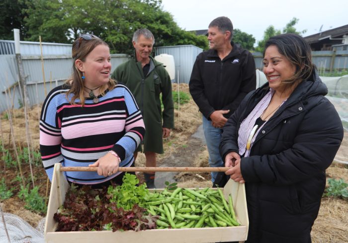 Growing friends and vegies