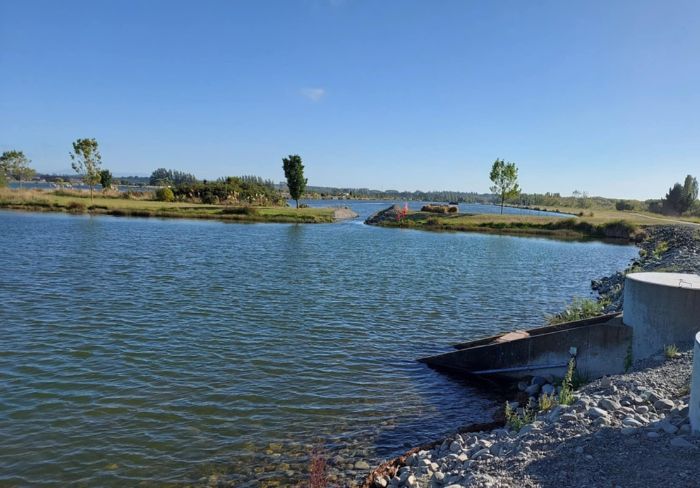 Call for review of Lake Hood closure