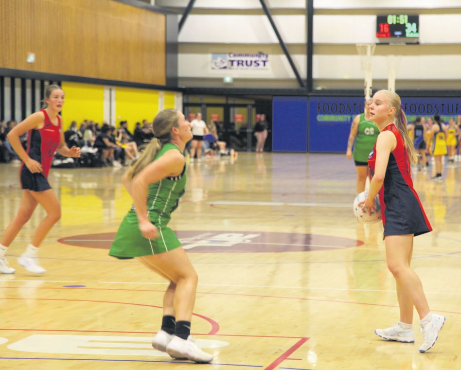 Champions tested and contenders rise