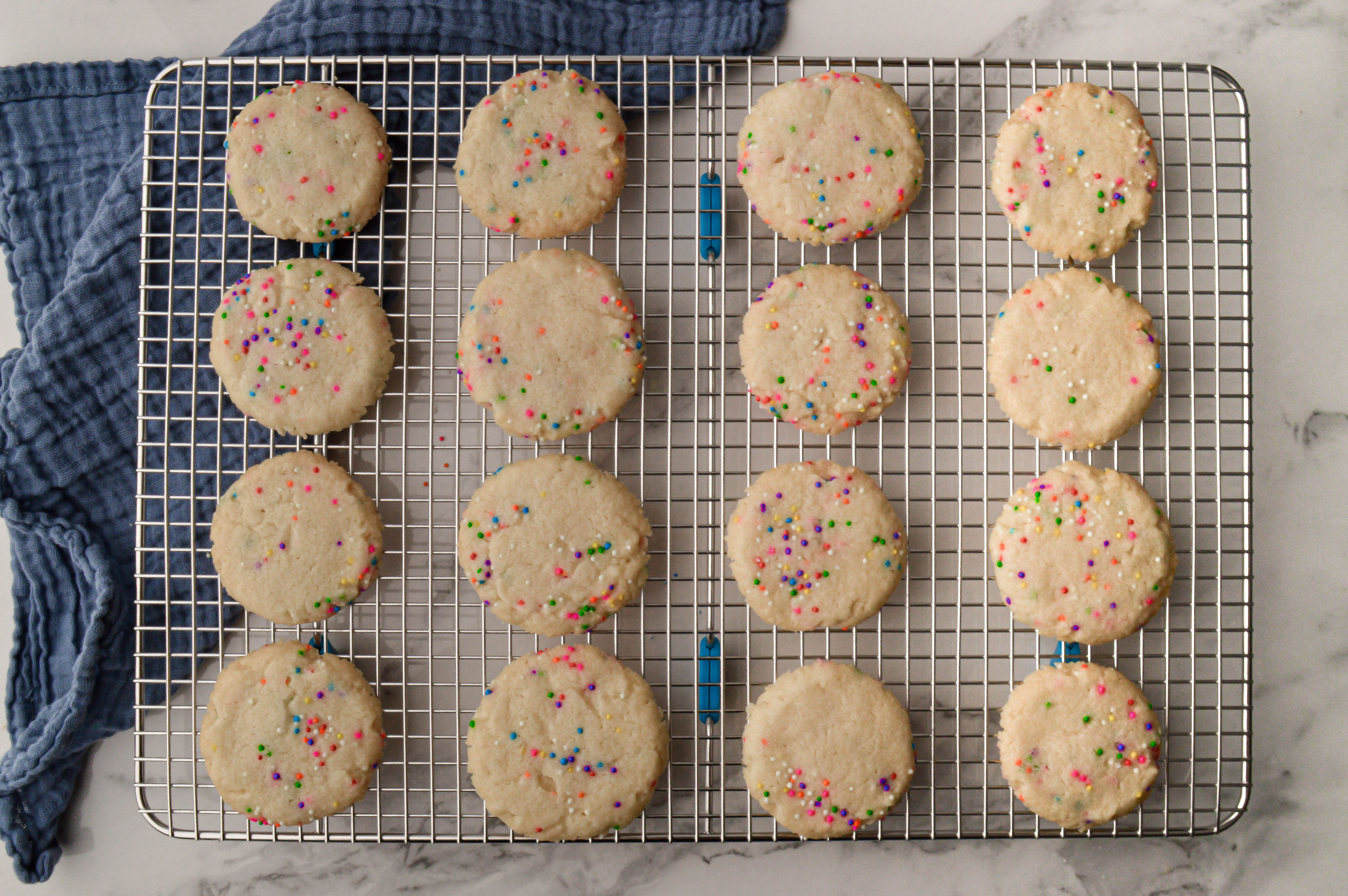 Image of Let the cookies cool for 5 minutes before transferring them...