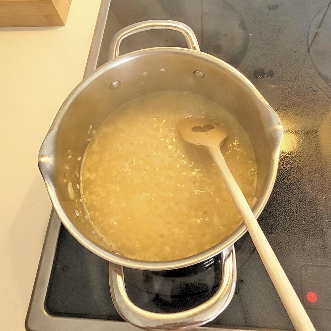 Image of Jetzt löschst du das Risotto mit dem Marini Bianco ab....