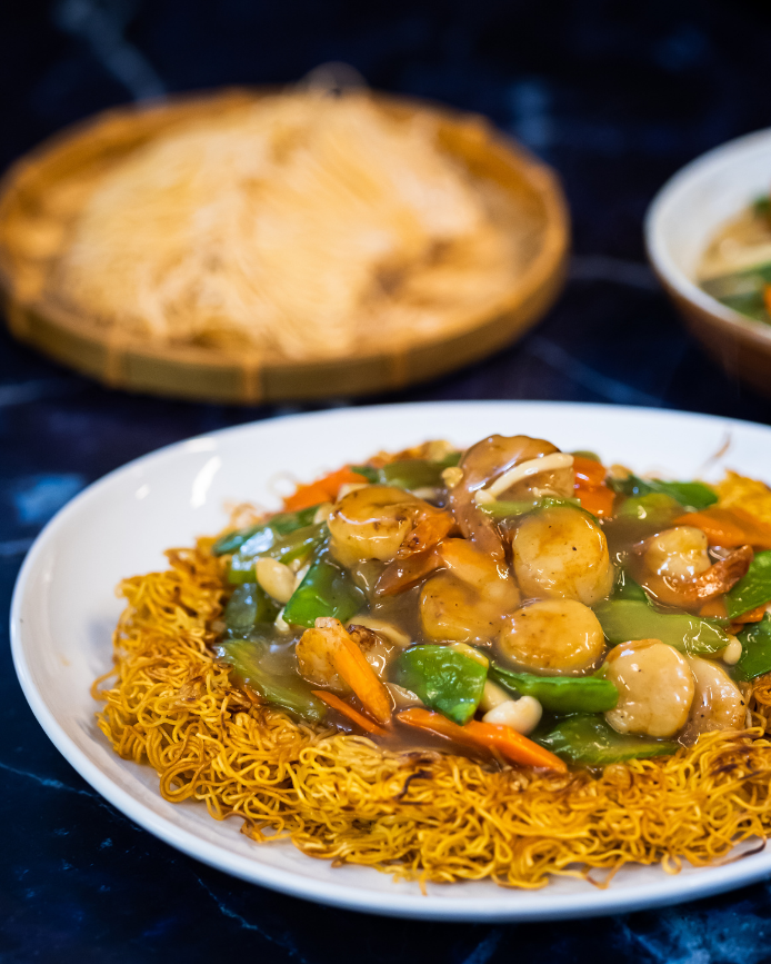 Crispy Chow Mein Pan-fried Noodles (两面黄)