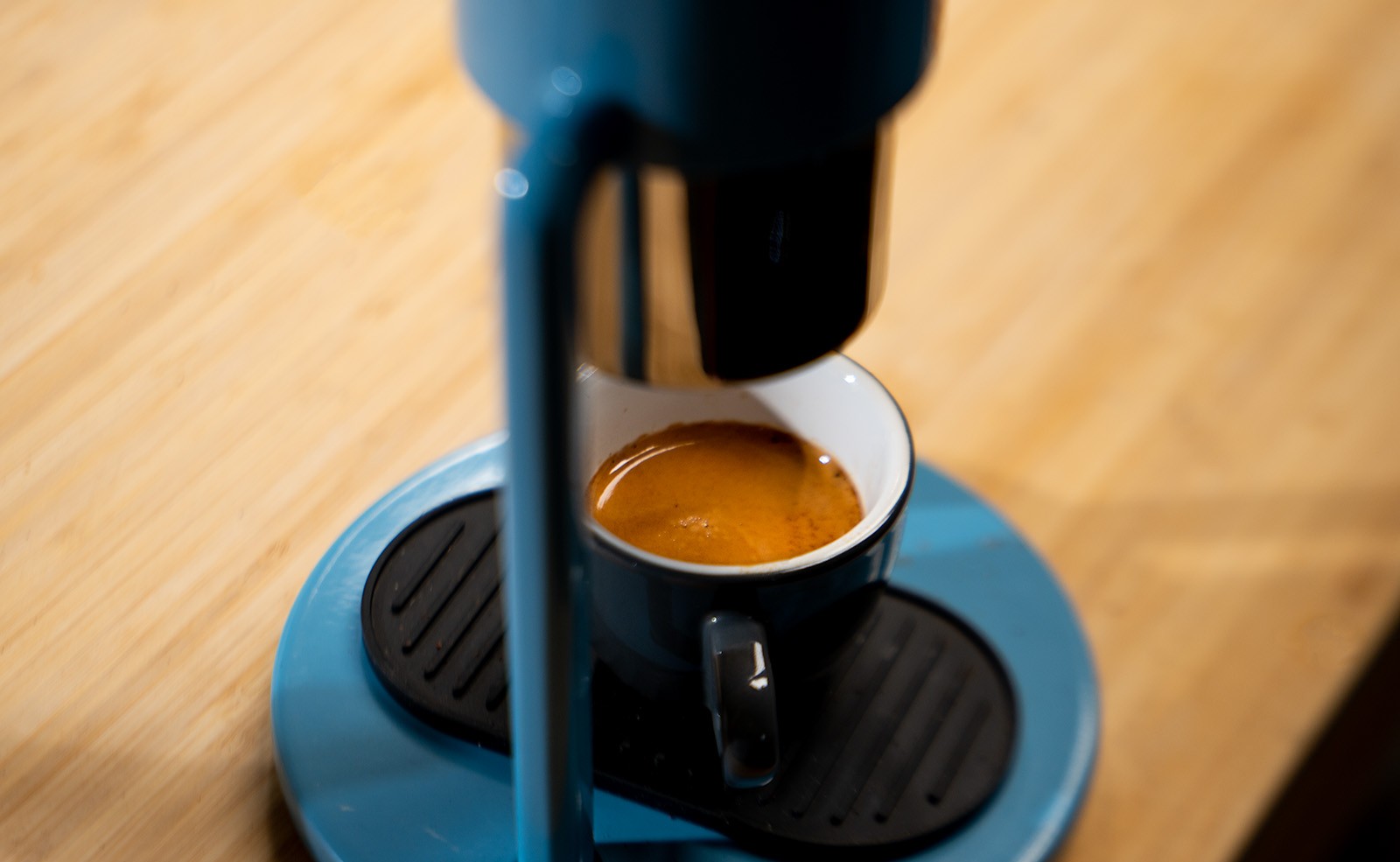 Cafelat Robot: Declining Pressure Espresso Recipe – Kaldi's Coffee