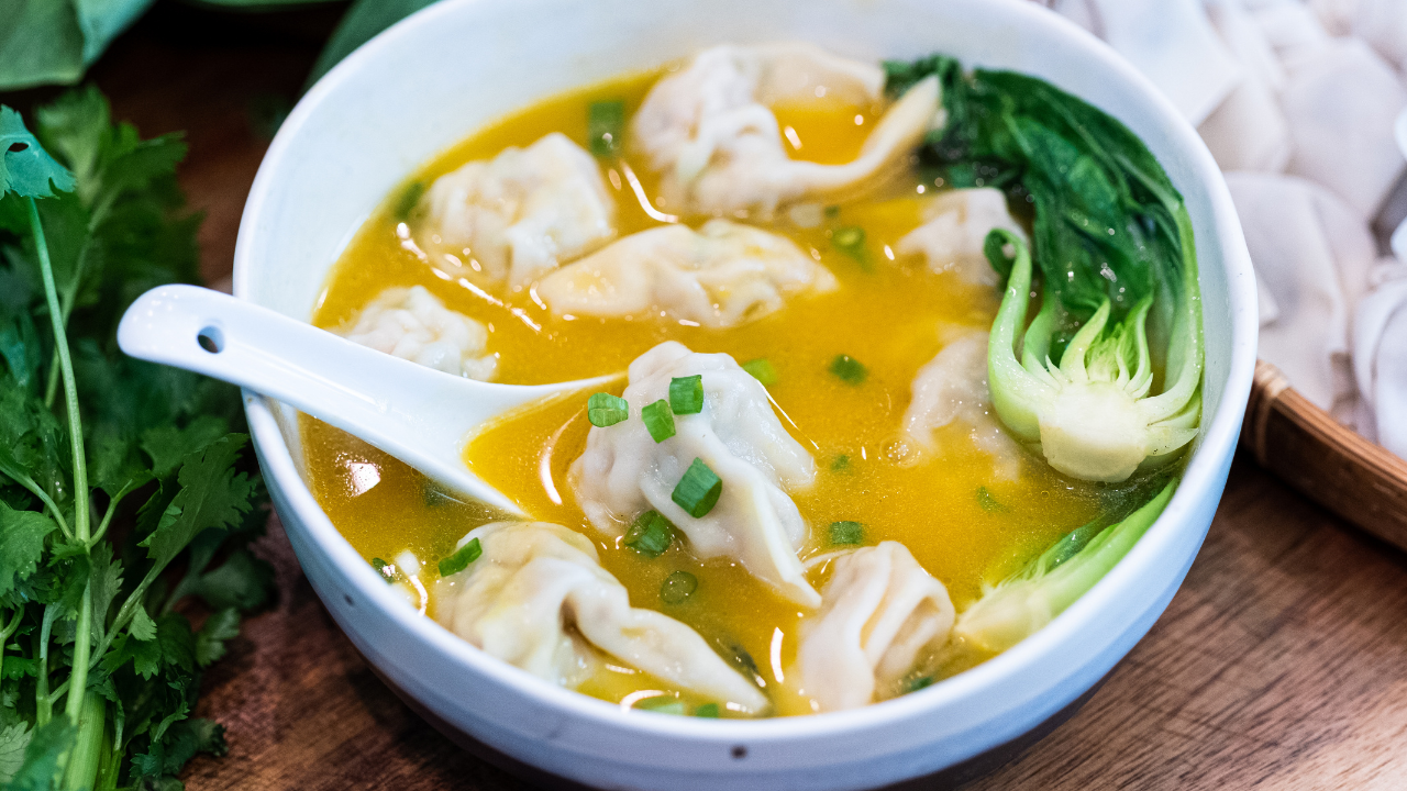 Easy Wonton Soup Recipe (快手馄饨)