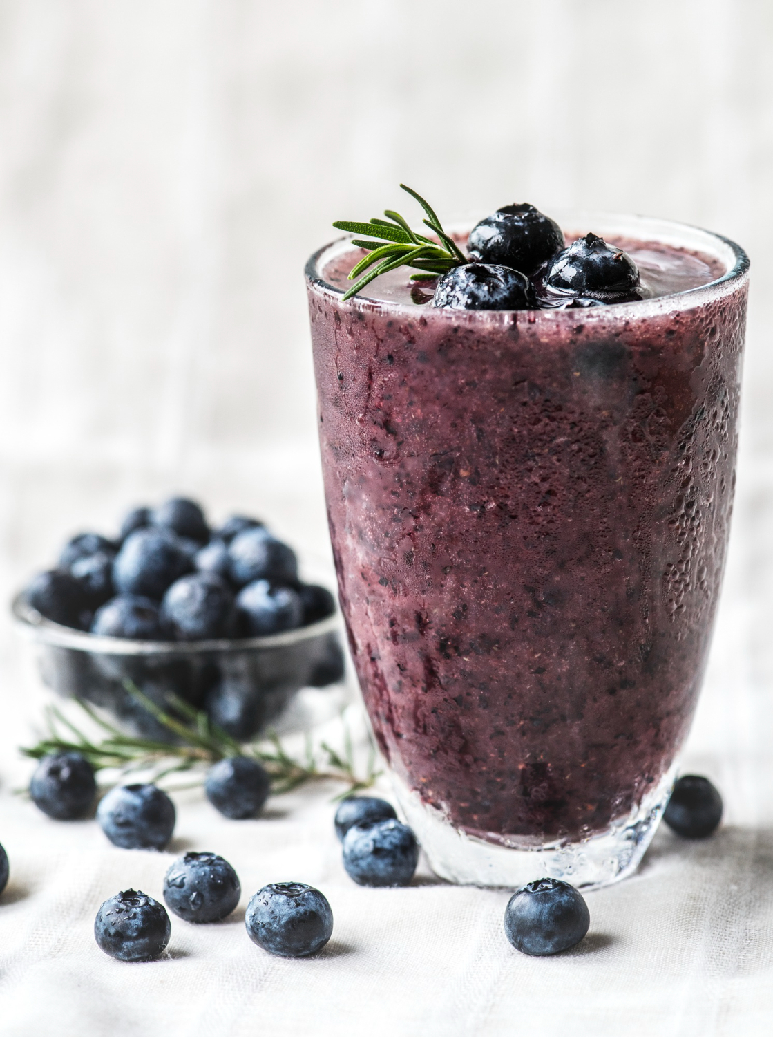 Blueberry oats and seeds smoothie