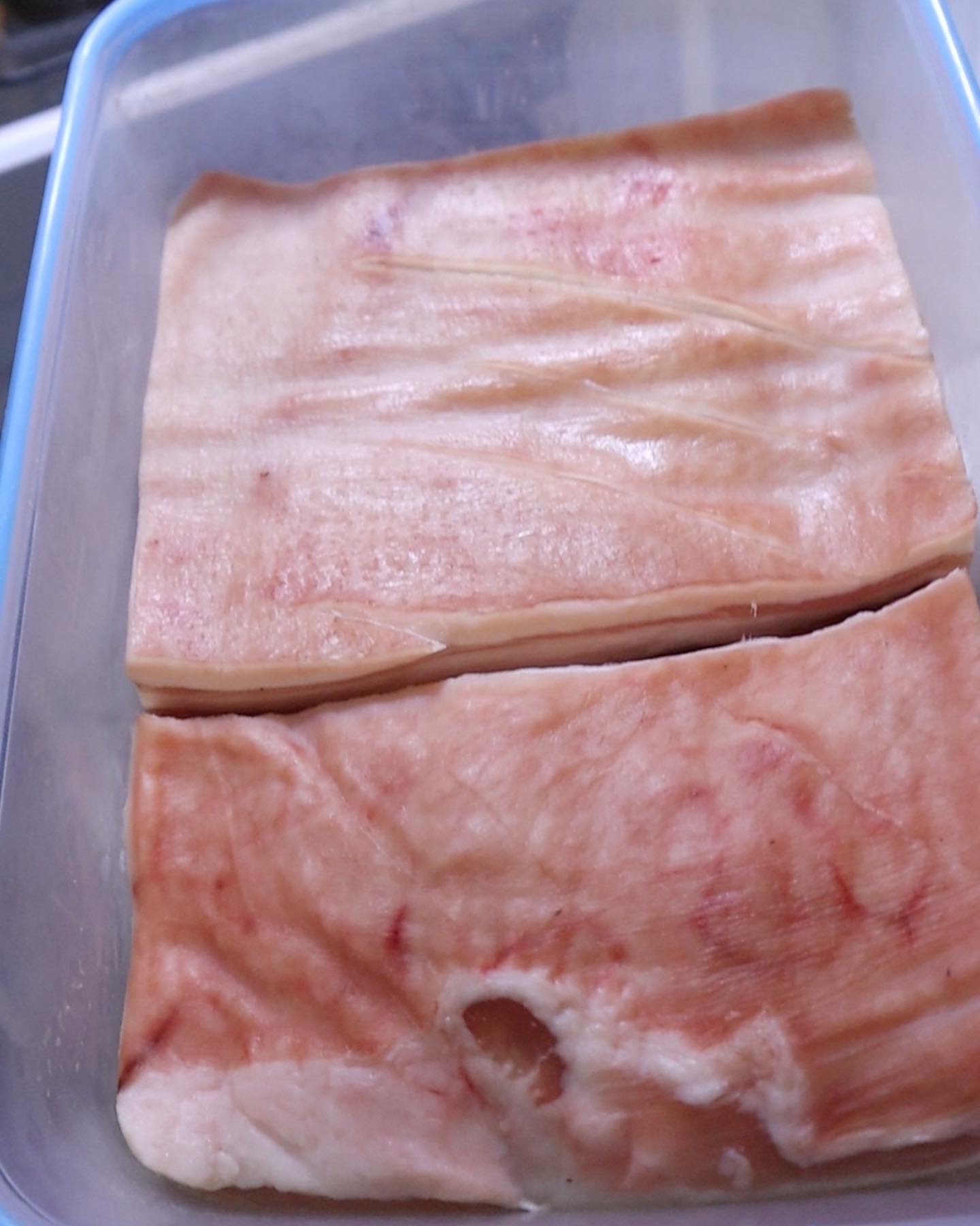 Image of Bang pork into a container and place in the fridge...