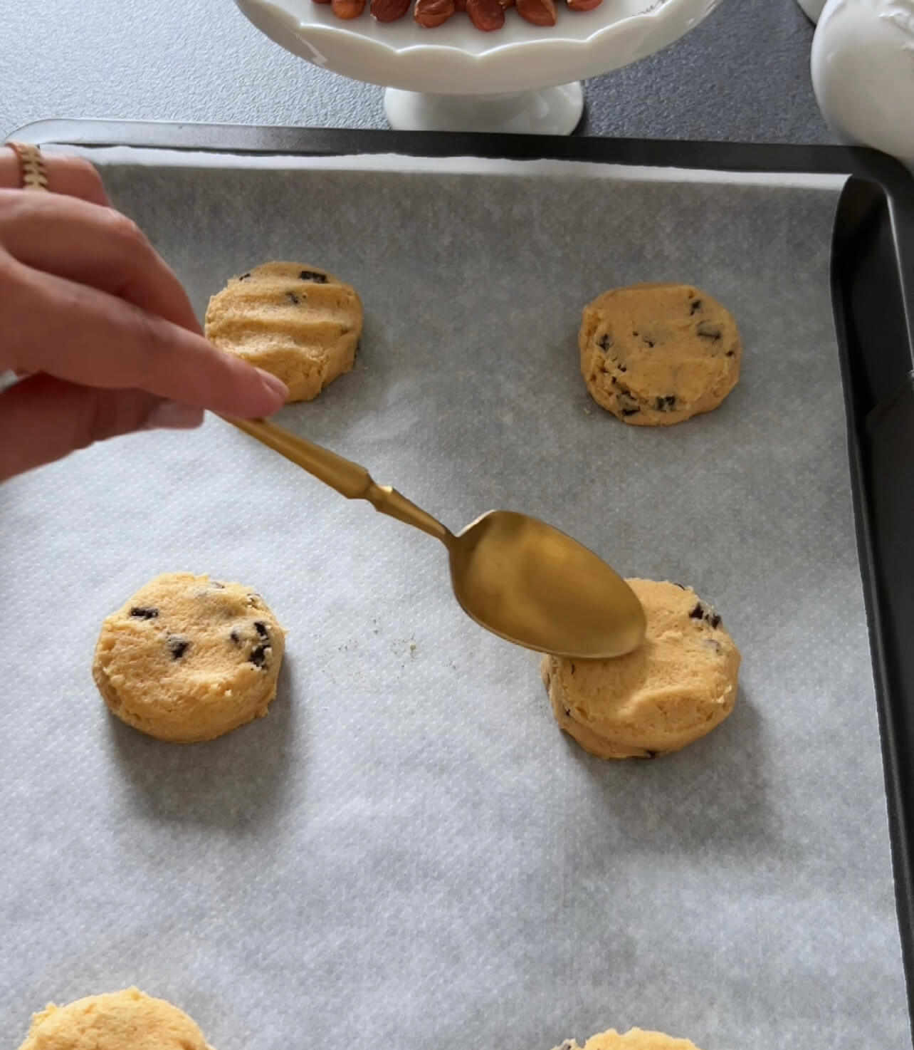 Image of Using a tablespoon or an ice cream scoop, divide the...