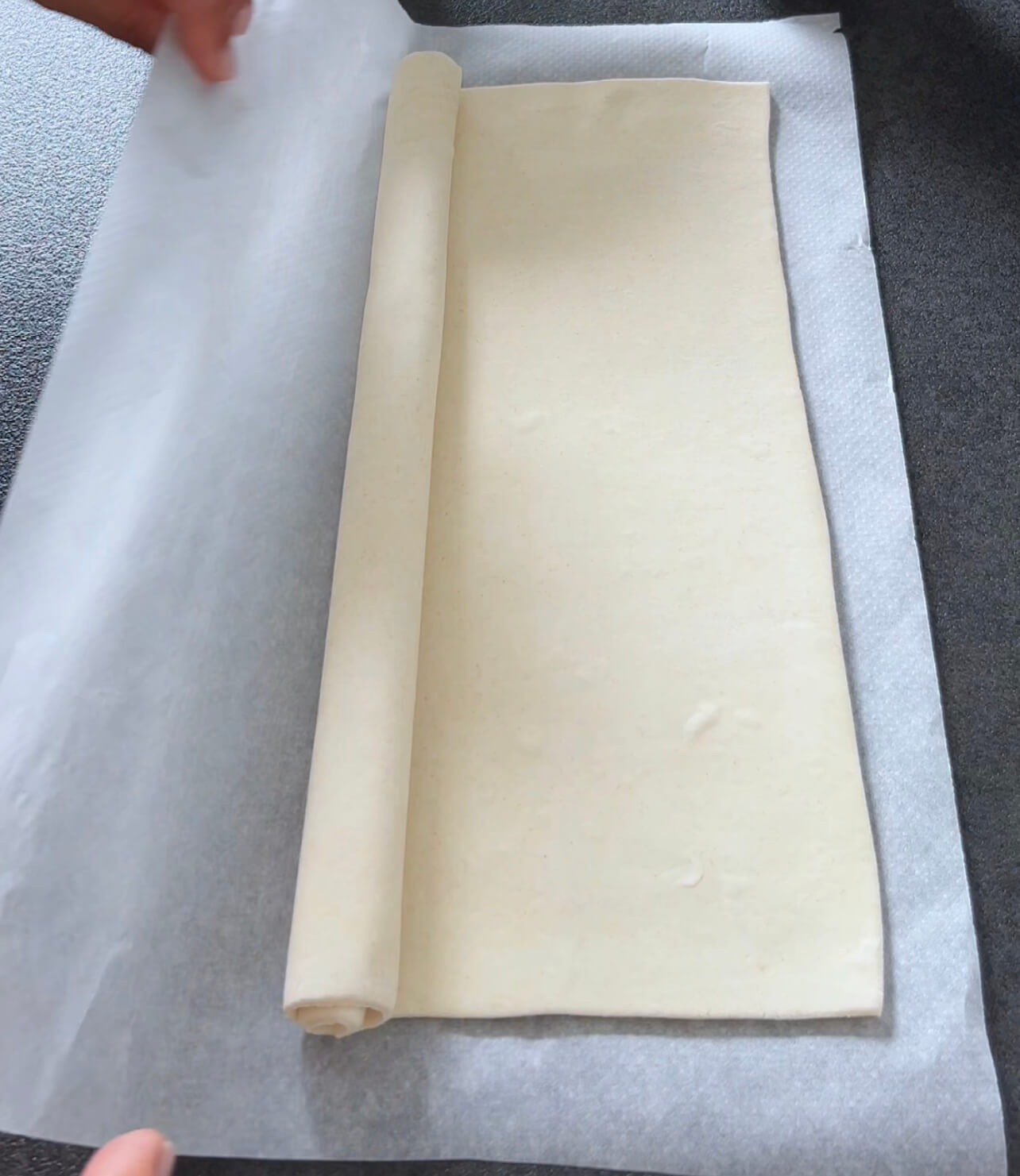 Image of Roll the puff pastry and cut it into 12 uniform...