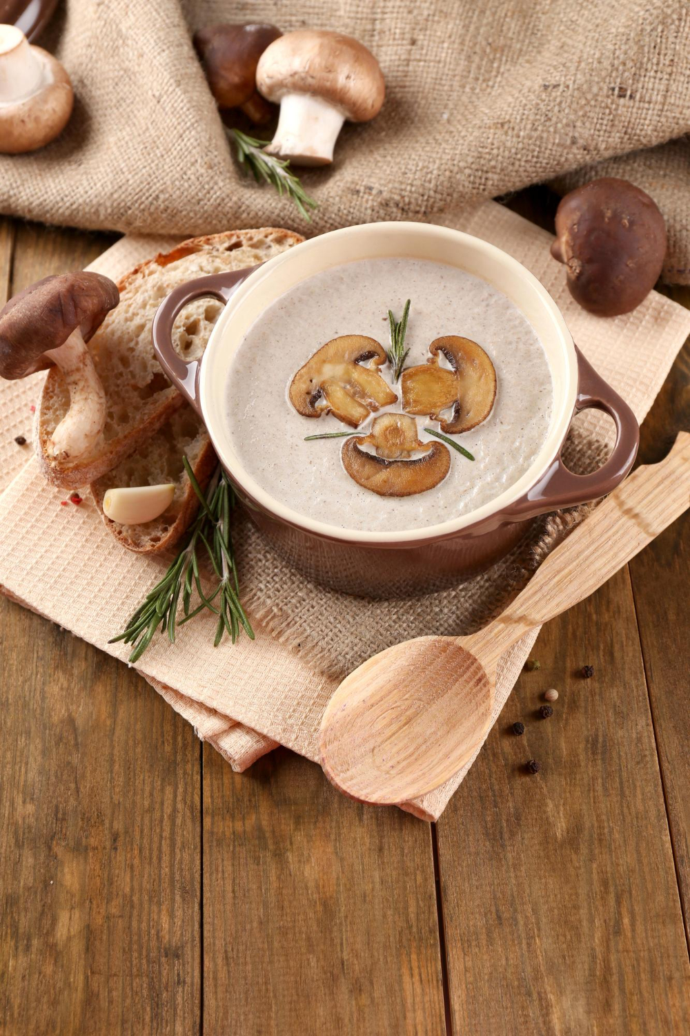 Chestnut and mushroom soup