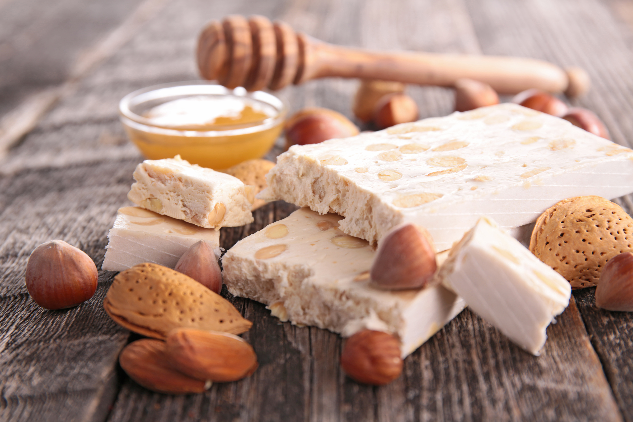 Nougat Traditionnel aux Amandes et Miel