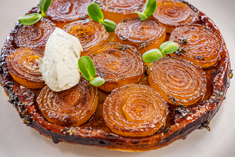 Onion tarte tatin