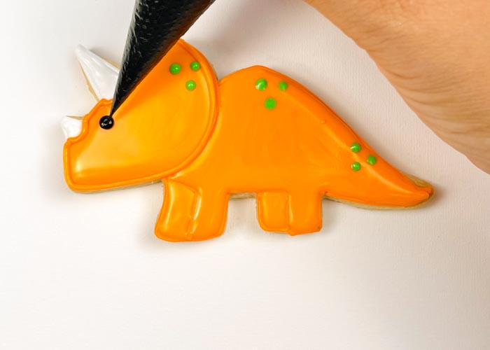 How to Decorate a Triceratops Sugar Cookie-Beginner Friendly
