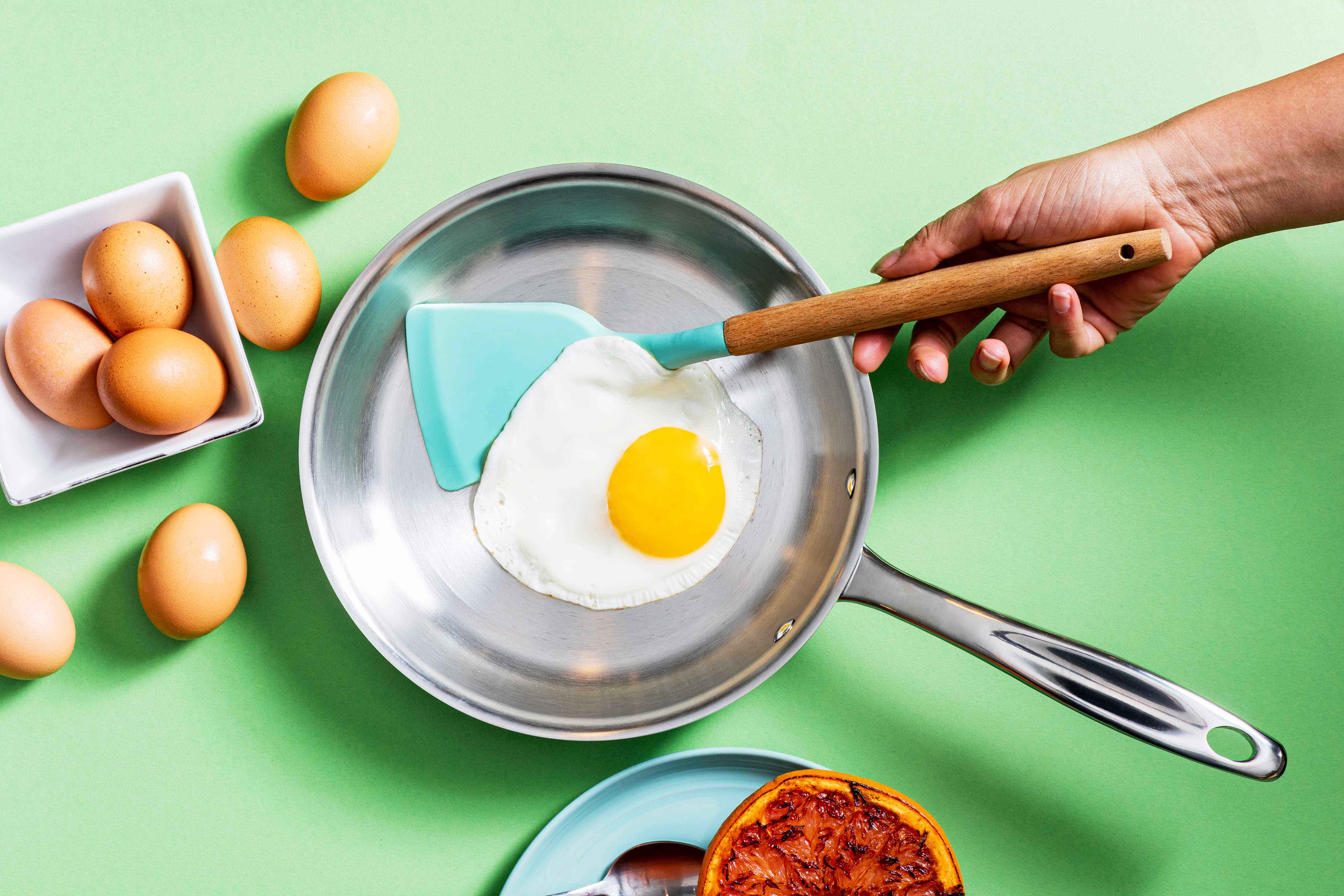How to Cook Fried Egg in Stainless Steel