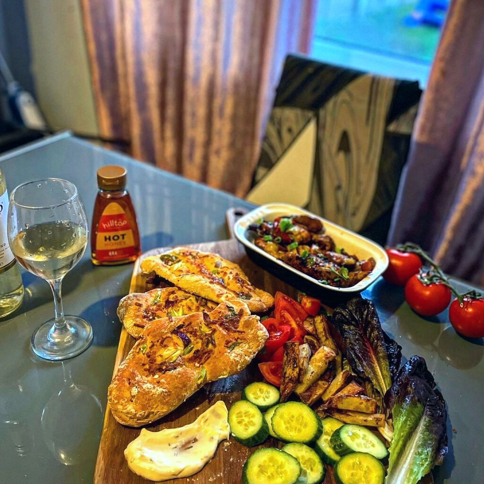 Flatbread & Hot Honey Chicken 