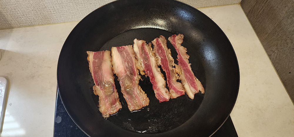 Image of I use two methods to cook the beef bacon. A...