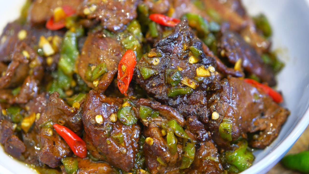 Mouthwatering Roasted Pepper Steak Recipe (烧椒牛肉)
