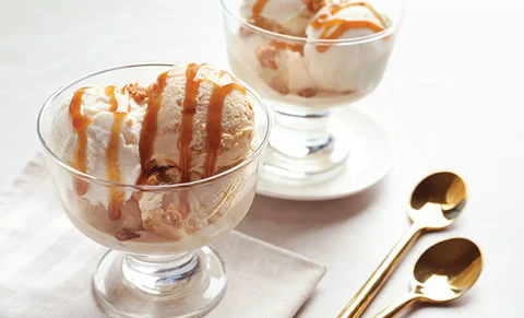 Gelado de creme catalão com caramelo