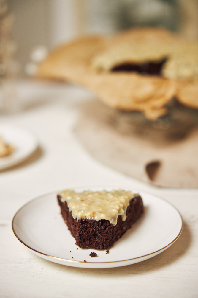 Dark chocolate cake with white chocolate topping