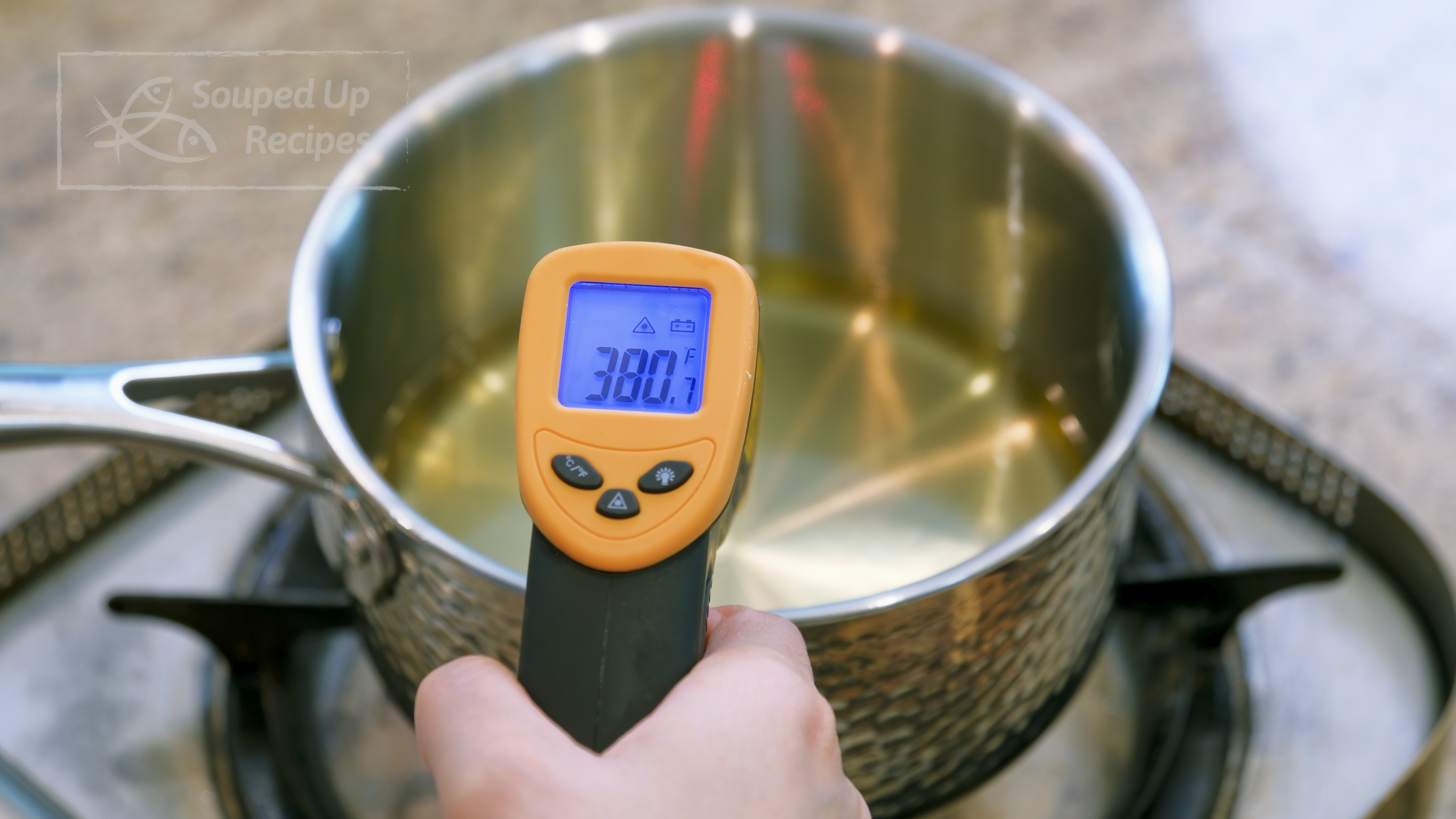 Image of Heat 1 cup oil to 380℉ / 193℃ and turn...