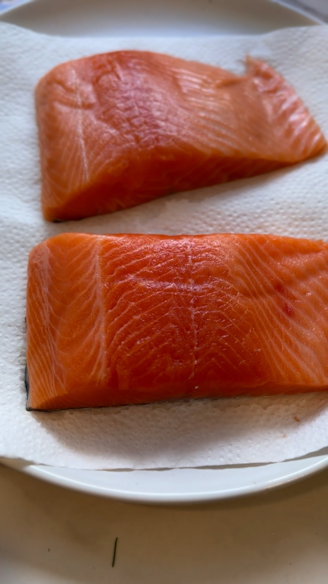 Image of Thoroughly dry the Salmon to remove moisture