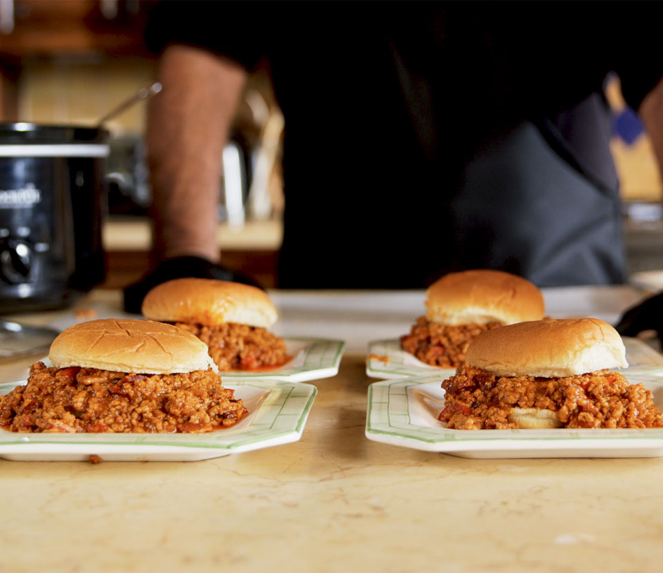 Image of Then serve on the Hawaiian Buns and enjoy.