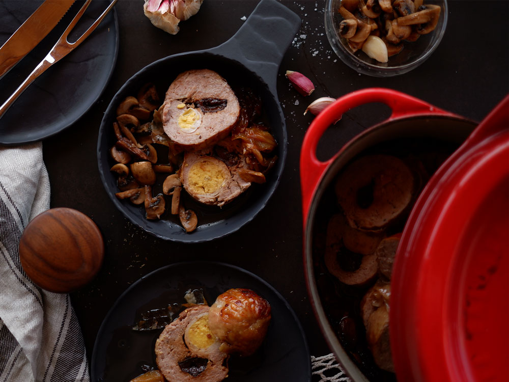 Frango recheado em cocotte (receita tradicional)