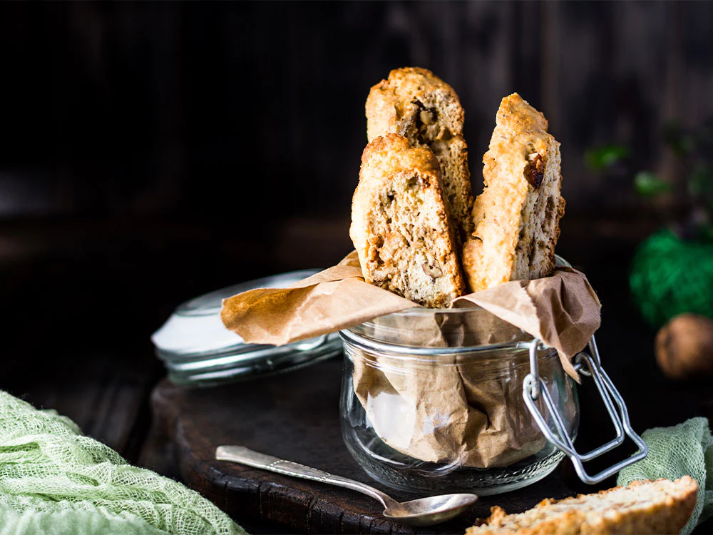 Cantucci: biscotti italiani alle mandorle