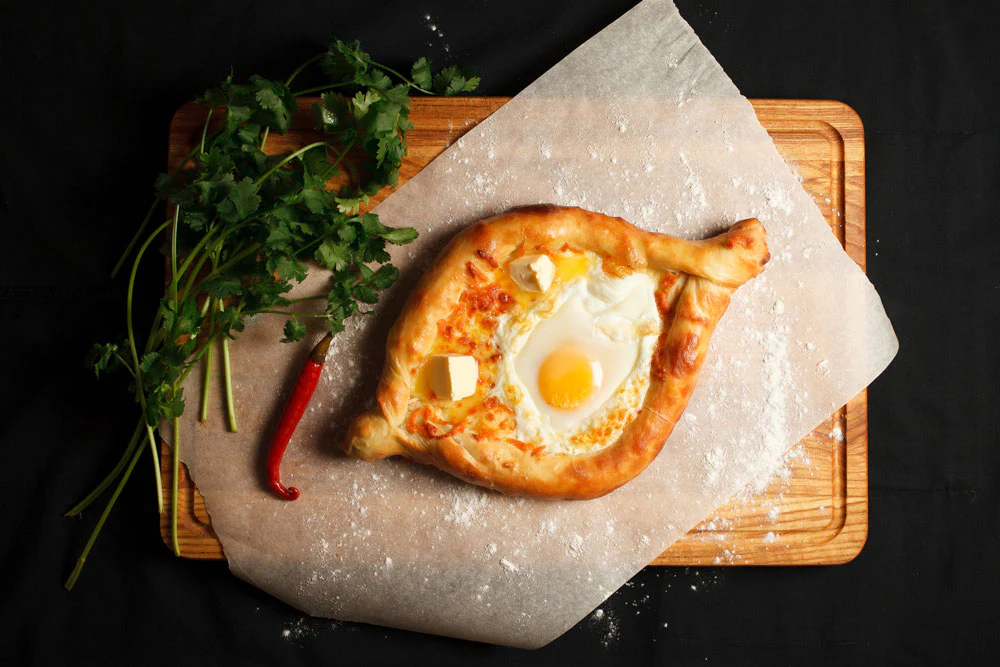 Pain en barque au fromage (authentique khachapuri adjarien)
