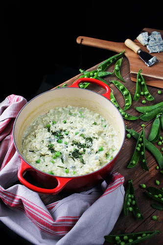 Risotto de guisantes, gorgonzola y menta