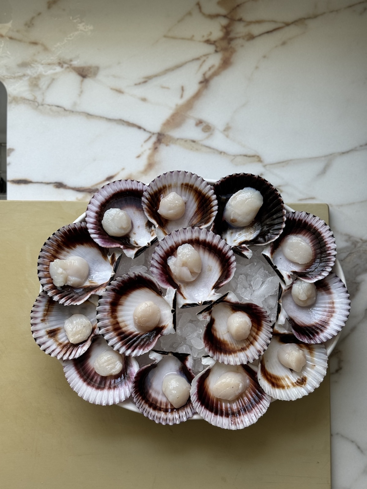 Image of Prepare the scallopsArrange the properly defrosted Seatopia Peruvian scallops on...