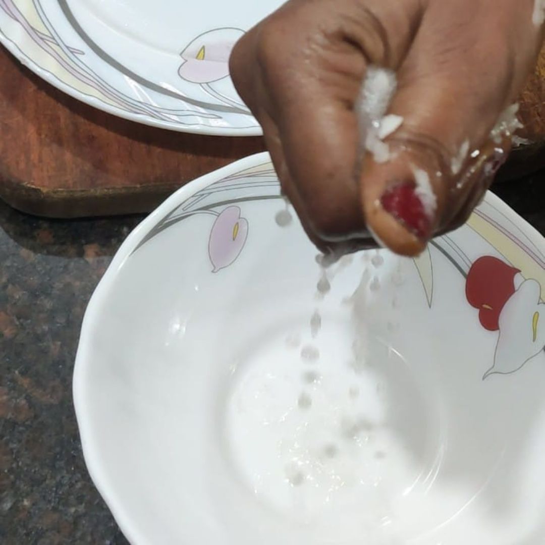 Image of Squeeze the grated radish to remove excess water. Keep the...