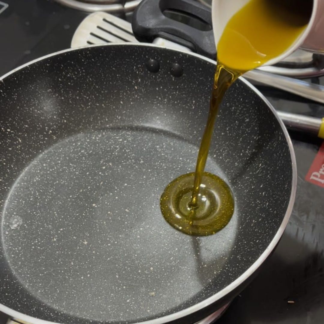 Image of Heat oil in a separate pan.