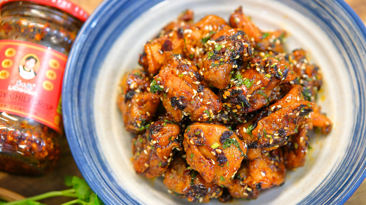 General Tso's Chicken with Lao Gan Ma Chili Crisp 老干妈左宗棠鸡 