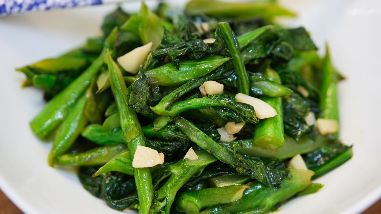 The Easiest Chinese Broccoli Stir Fry Recipe (Ready in 5 Min)