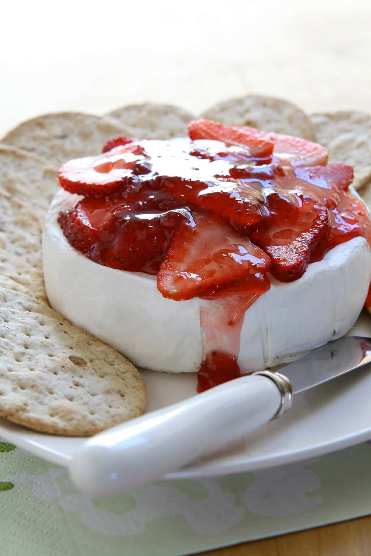 Baked Brie with Strawberries Recipe